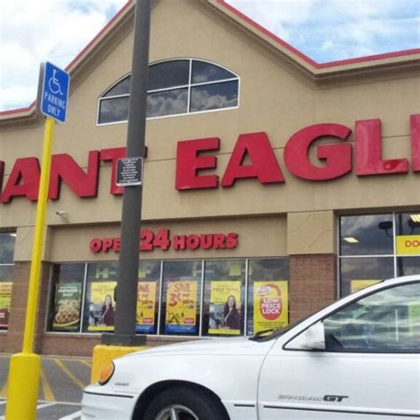 Giant eagle ravenna - Find the address, phone number, and business hours of Giant Eagle in Ravenna, OH 44266, a grocery store chain with a variety of products and services. Compare with other nearby stores …